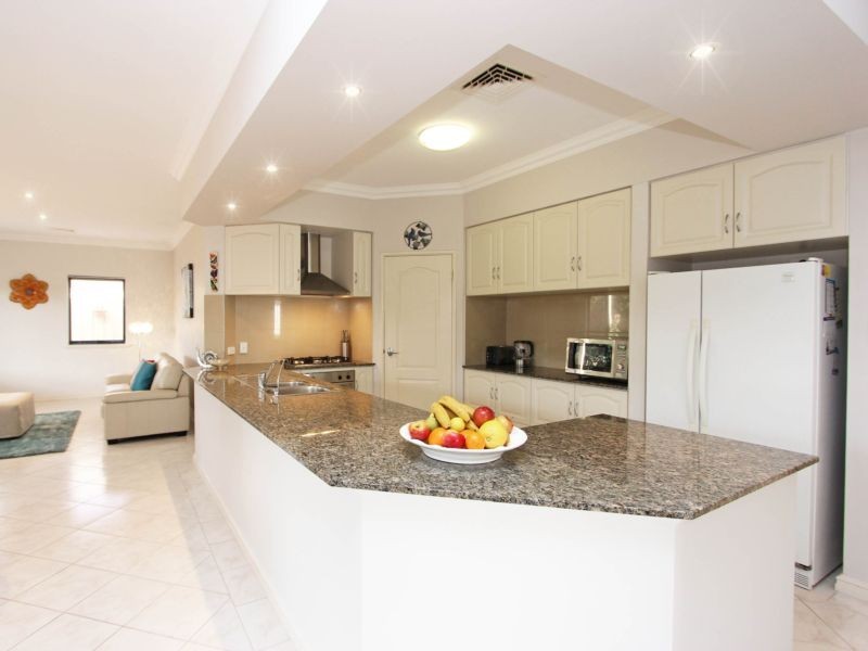 79 Kirkstall Drive, Hocking WA 6065