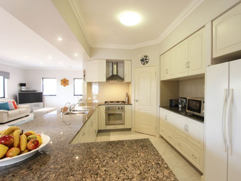 79 Kirkstall Drive, Hocking WA 6065