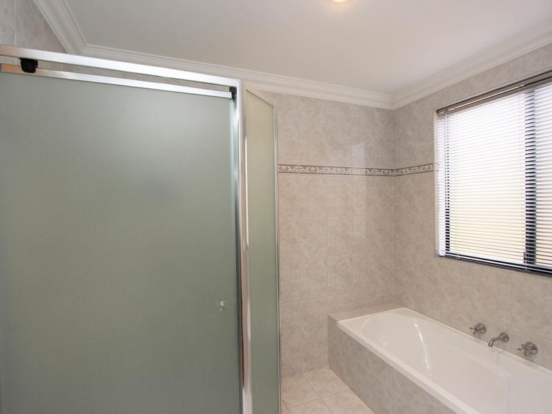 79 Kirkstall Drive, Hocking WA 6065