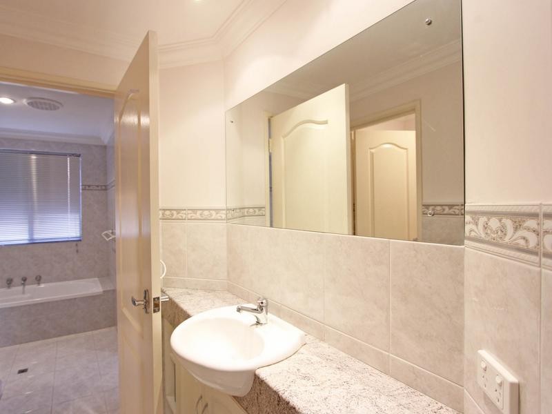 79 Kirkstall Drive, Hocking WA 6065