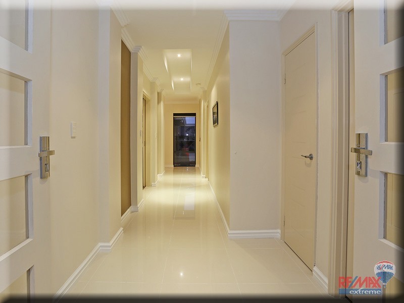 11 Cyandra Loop, Banksia Grove WA 6031