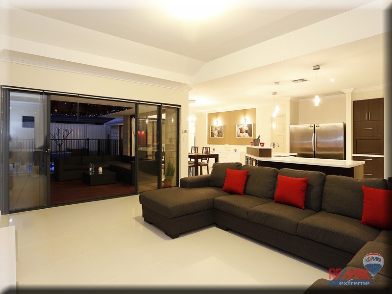 11 Cyandra Loop, Banksia Grove WA 6031