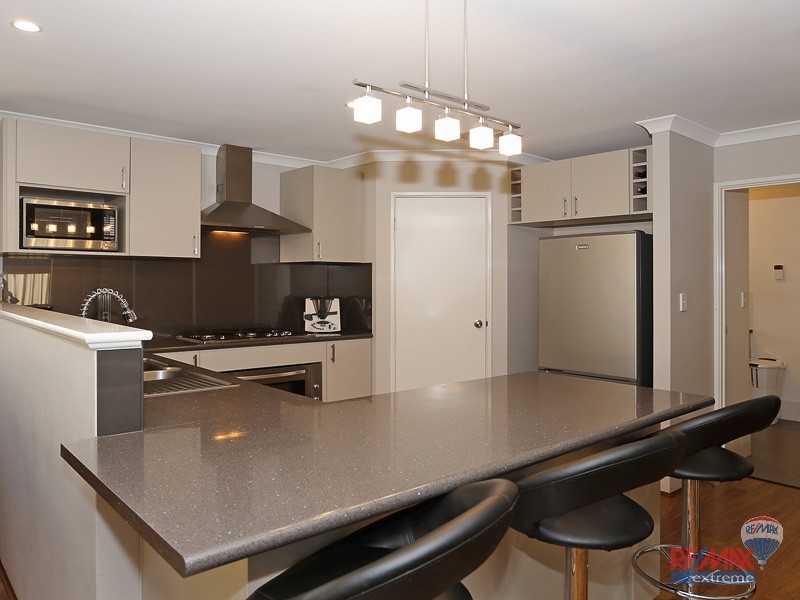 24 Raspins Loop, Burns Beach WA 6028