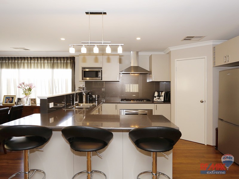 24 Raspins Loop, Burns Beach WA 6028