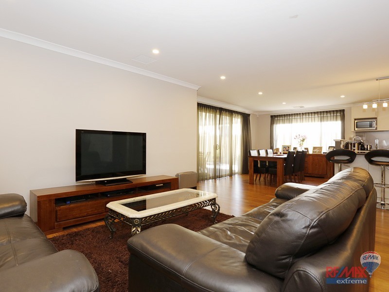 24 Raspins Loop, Burns Beach WA 6028