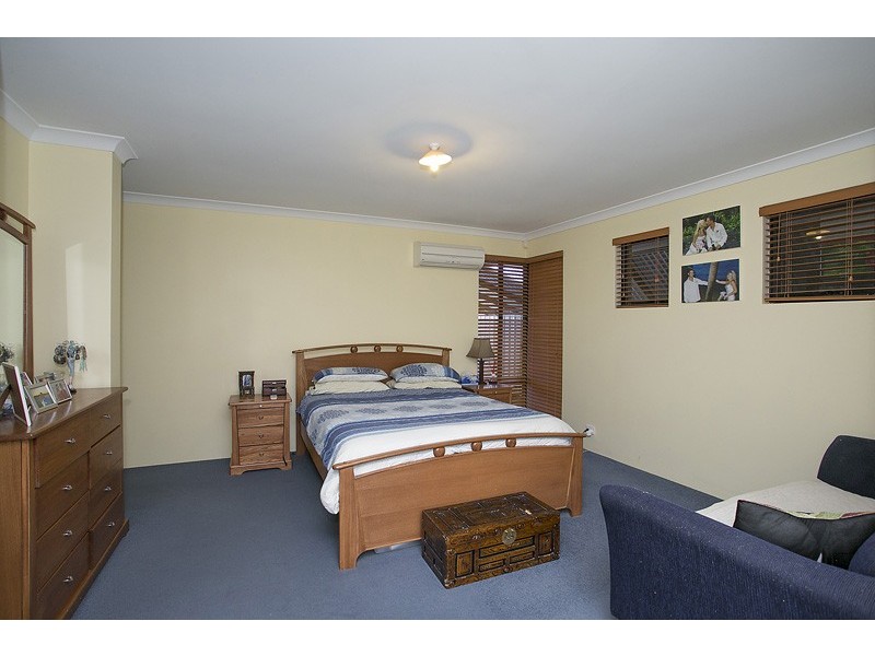 5 Barcelona Terrace, Hocking WA 6065