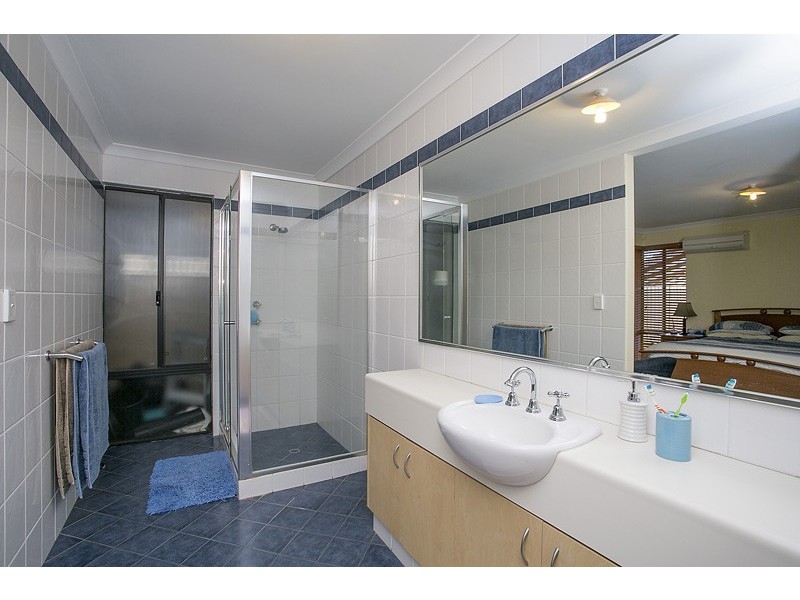 5 Barcelona Terrace, Hocking WA 6065