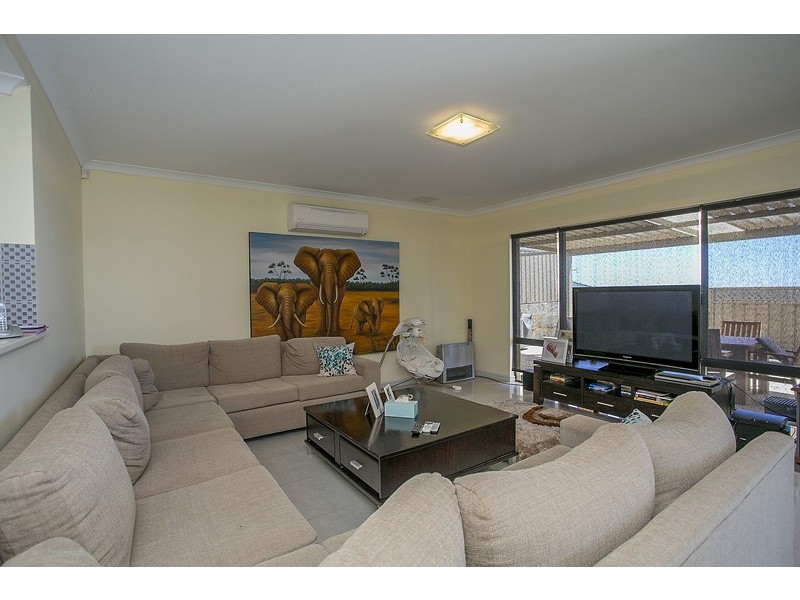 5 Barcelona Terrace, Hocking WA 6065