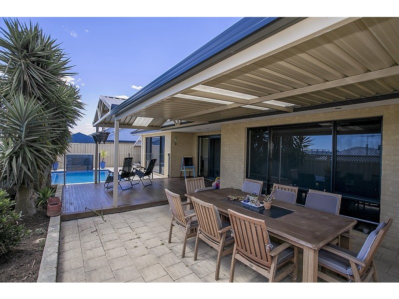 5 Barcelona Terrace, Hocking WA 6065