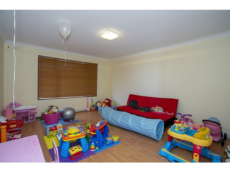 5 Barcelona Terrace, Hocking WA 6065