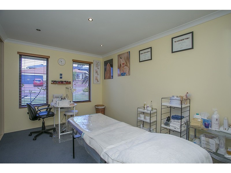 5 Barcelona Terrace, Hocking WA 6065