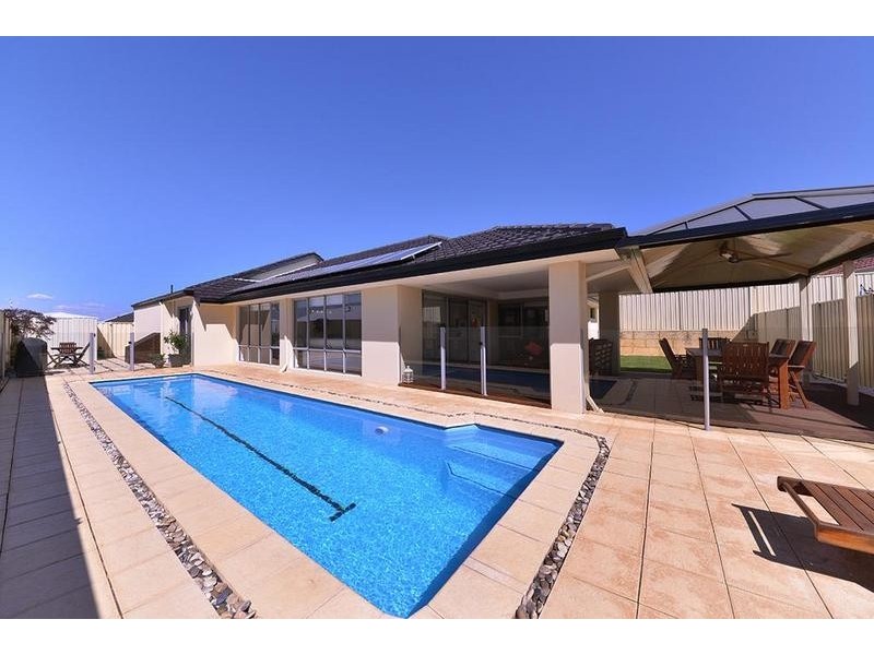 16 Daimler Drive, Tapping WA 6065