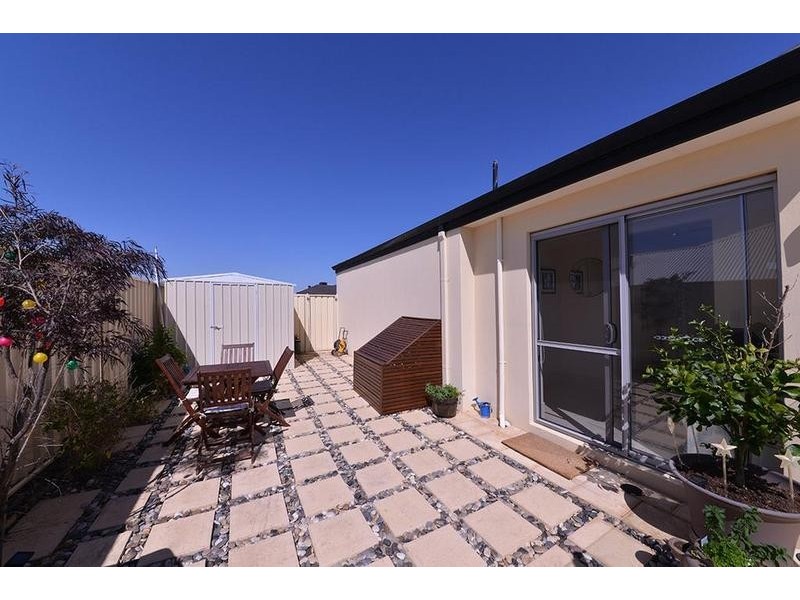 16 Daimler Drive, Tapping WA 6065