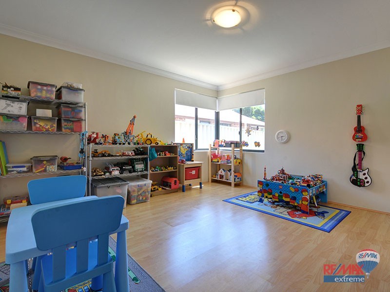 15 Walsall Turn, Hocking WA 6065