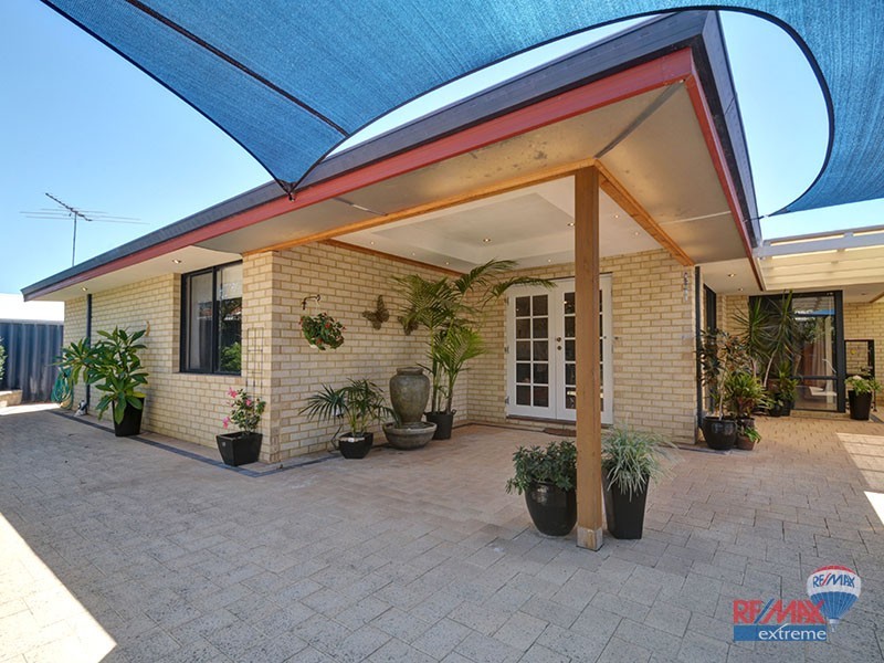 15 Walsall Turn, Hocking WA 6065