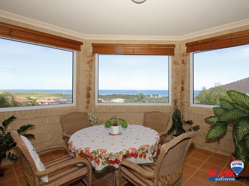 37 Southern Cross Circle, Ocean Reef WA 6027