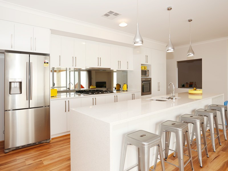 13 Roundhouse Parade, Jindalee WA 6036