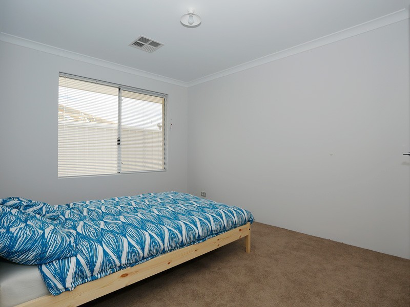 13 Roundhouse Parade, Jindalee WA 6036