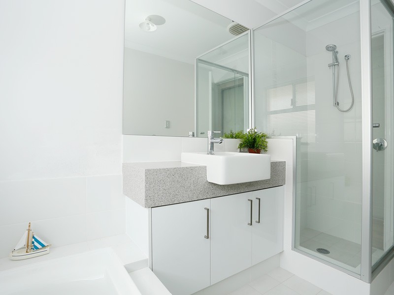 13 Roundhouse Parade, Jindalee WA 6036