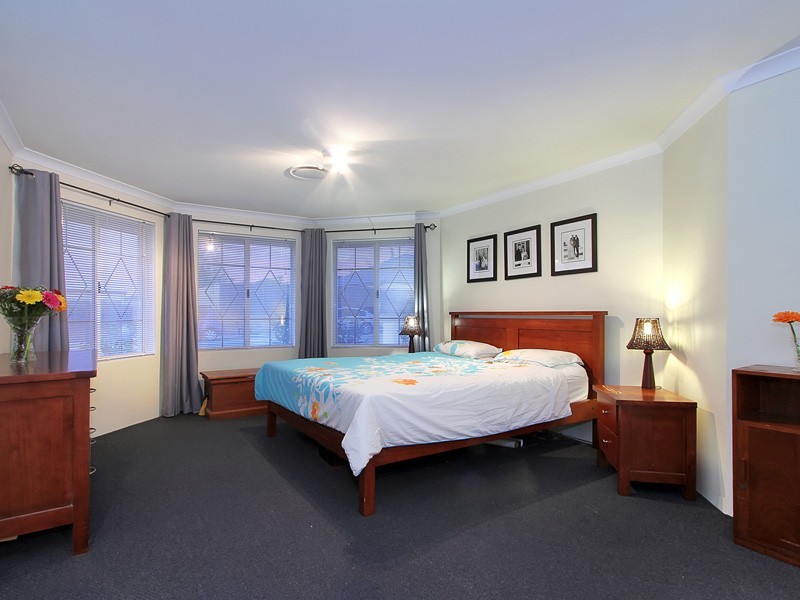 15 Tetbury Road, Butler WA 6036