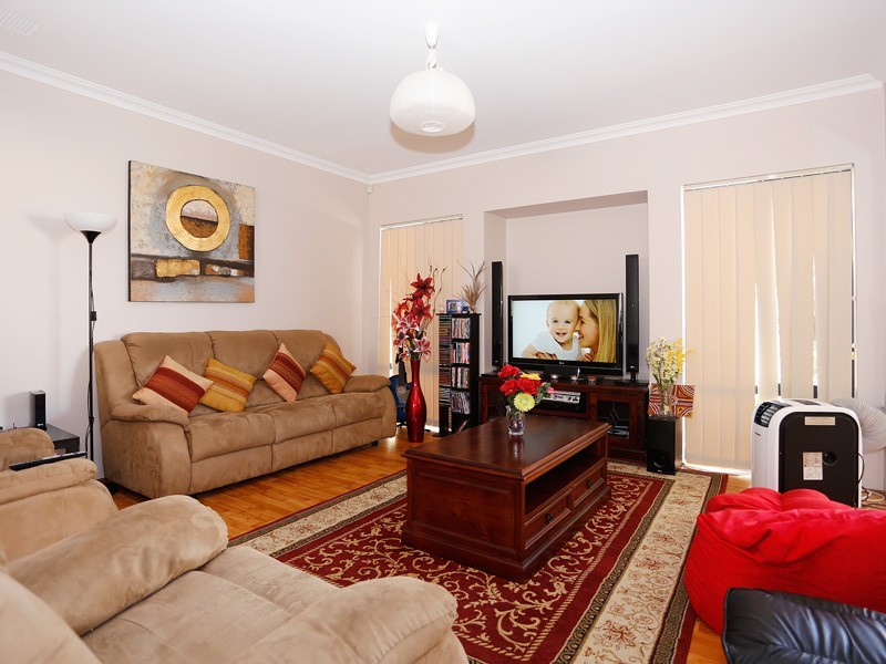 17 Tollesbury Avenue, Butler WA 6036