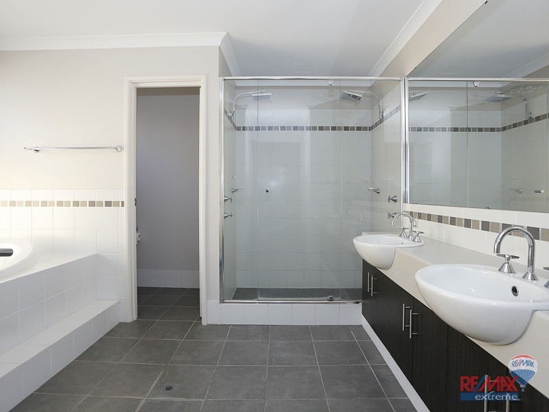 5 Piermont Ave, Burns Beach WA 6028