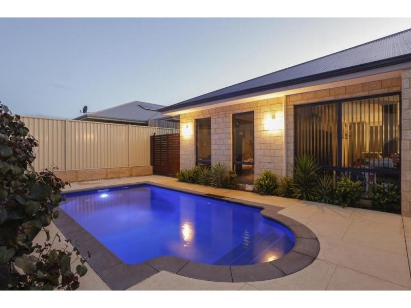 5 Piermont Ave, Burns Beach WA 6028
