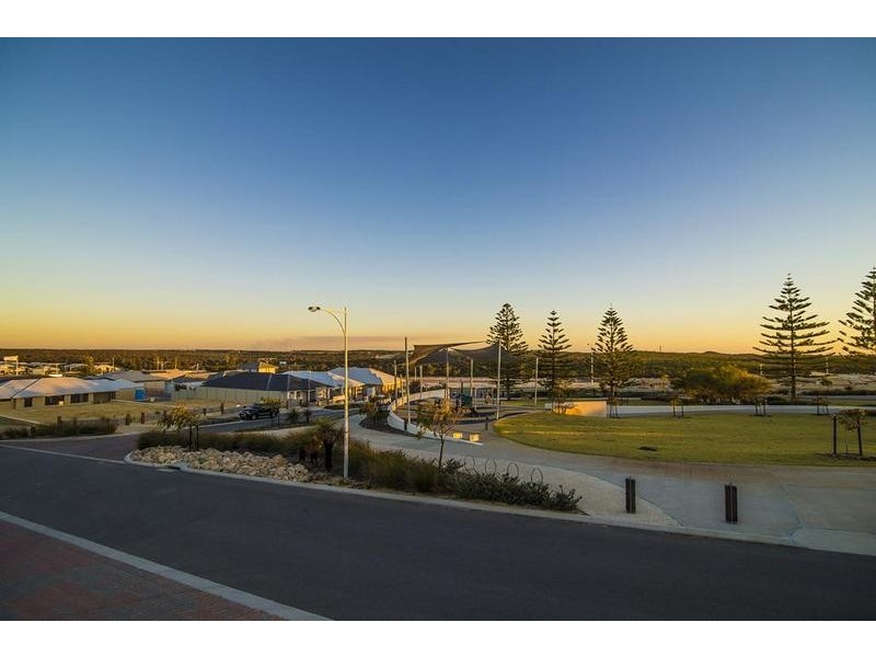 26 Topsail Loop, Alkimos WA 6038