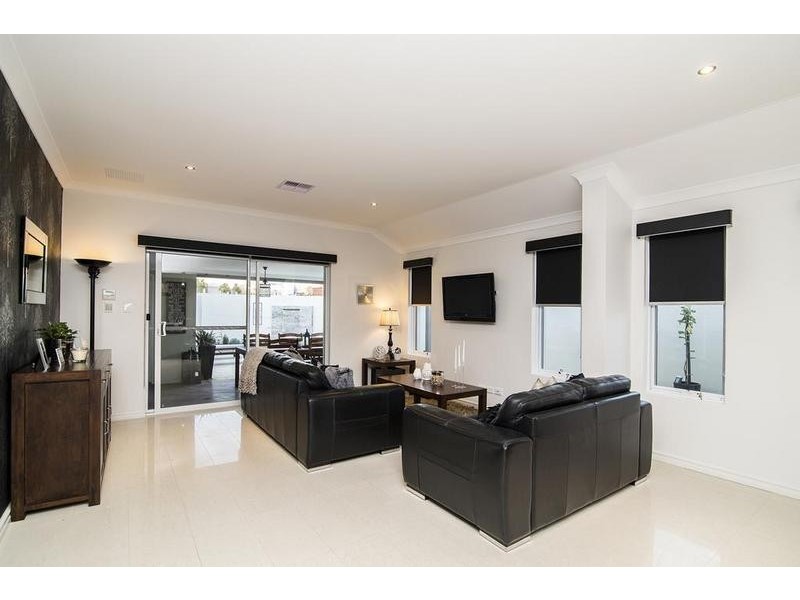 26 Topsail Loop, Alkimos WA 6038