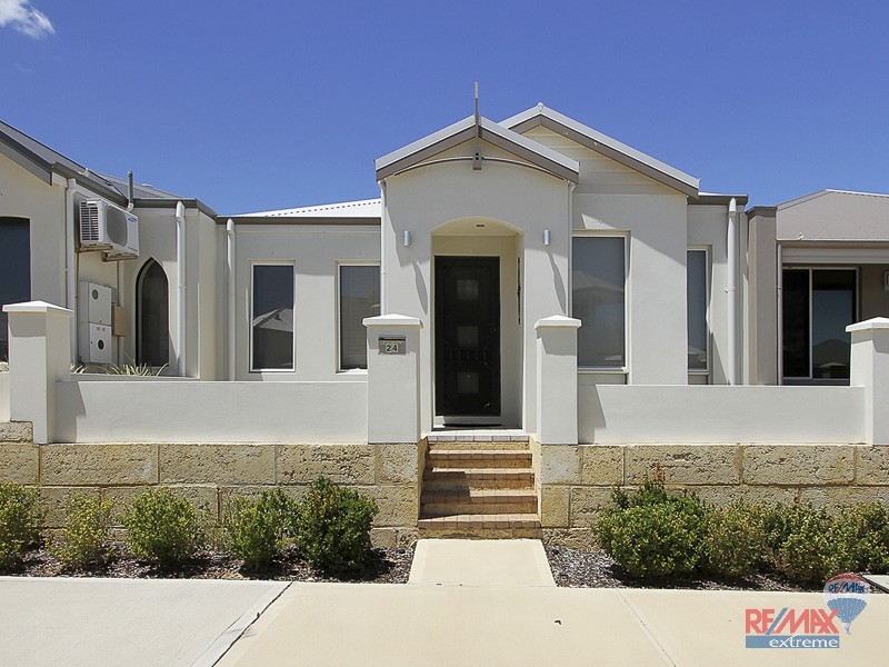 24 Navarre Way, Butler WA 6036