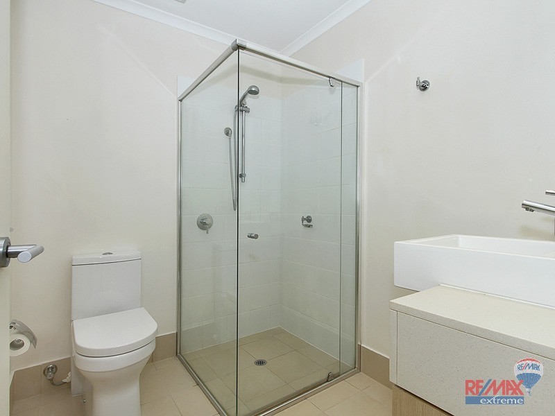 3/2 Walsh Loop, Joondalup WA 6027