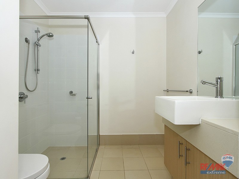 3/2 Walsh Loop, Joondalup WA 6027