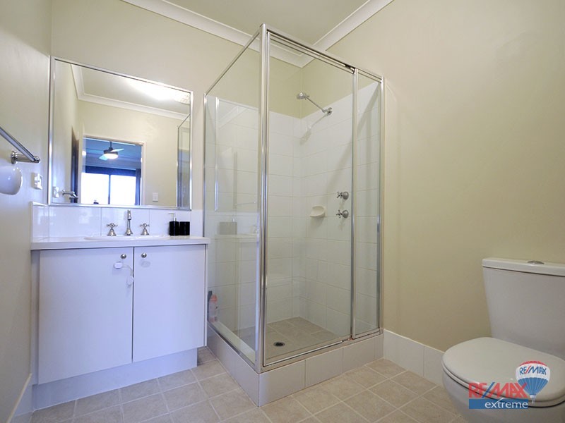 66 Merlot Way, Pearsall WA 6065