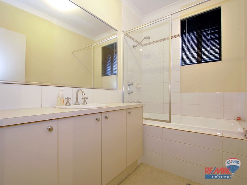 66 Merlot Way, Pearsall WA 6065