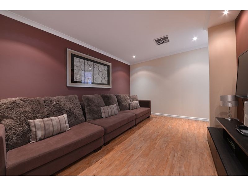 16 Basico Avenue, Sinagra WA 6065