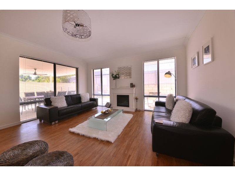 16 Basico Avenue, Sinagra WA 6065