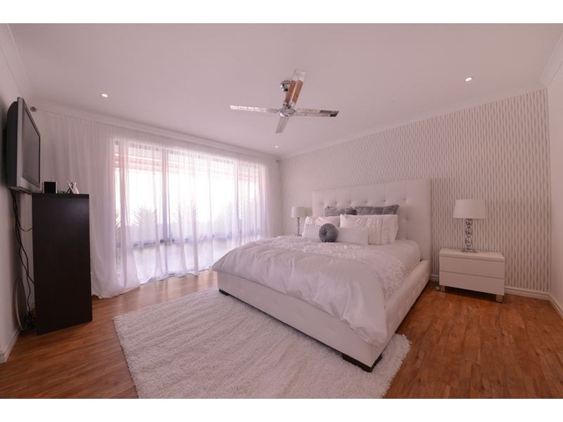 16 Basico Avenue, Sinagra WA 6065