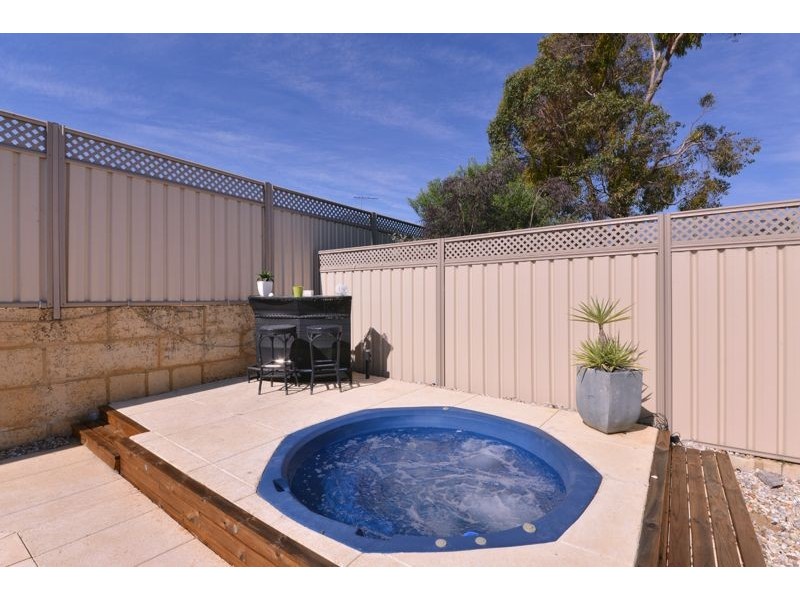 16 Basico Avenue, Sinagra WA 6065