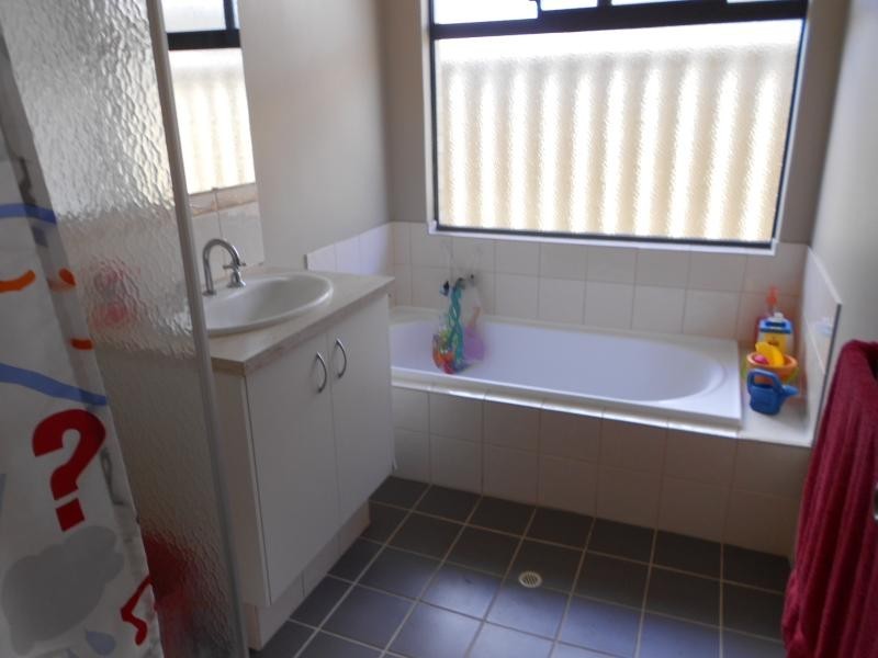 15 Moorlinch Street, Butler WA 6036