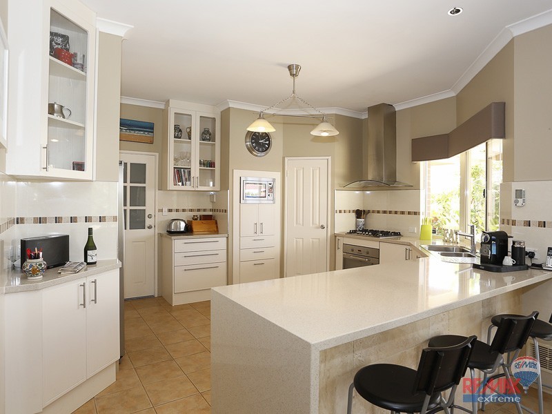 14 Regina Loop, Currambine WA 6028