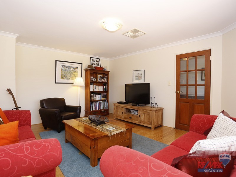 14 Regina Loop, Currambine WA 6028