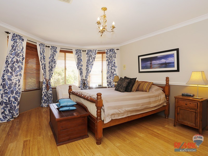 14 Regina Loop, Currambine WA 6028