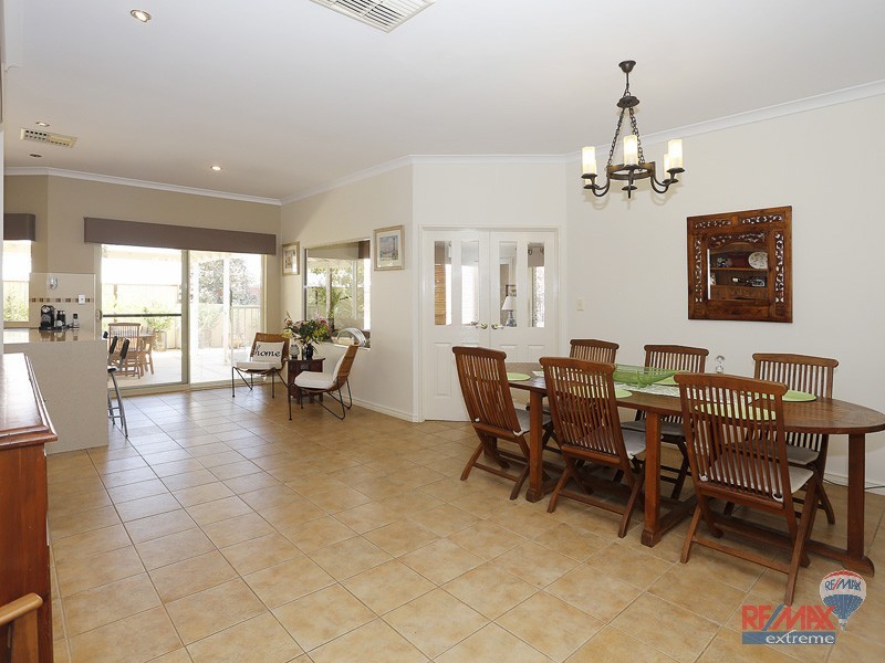 14 Regina Loop, Currambine WA 6028