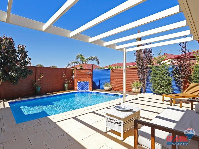 14 Regina Loop, Currambine WA 6028