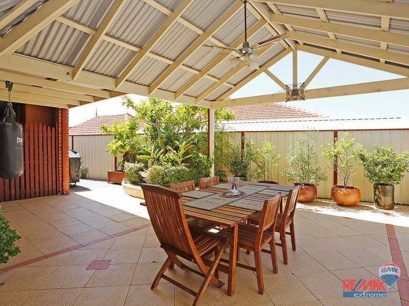 14 Regina Loop, Currambine WA 6028