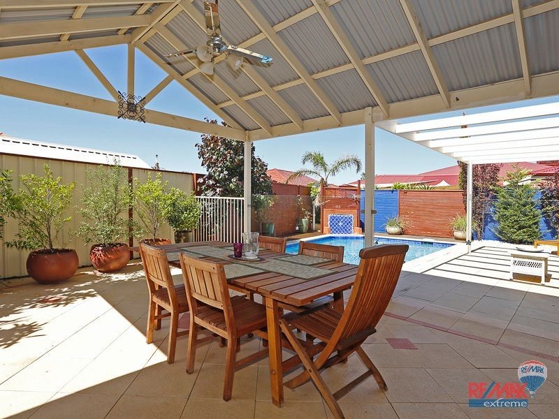 14 Regina Loop, Currambine WA 6028