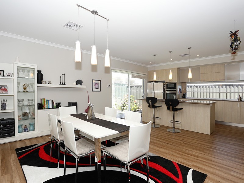 14 Versailles Turn, Landsdale WA 6065