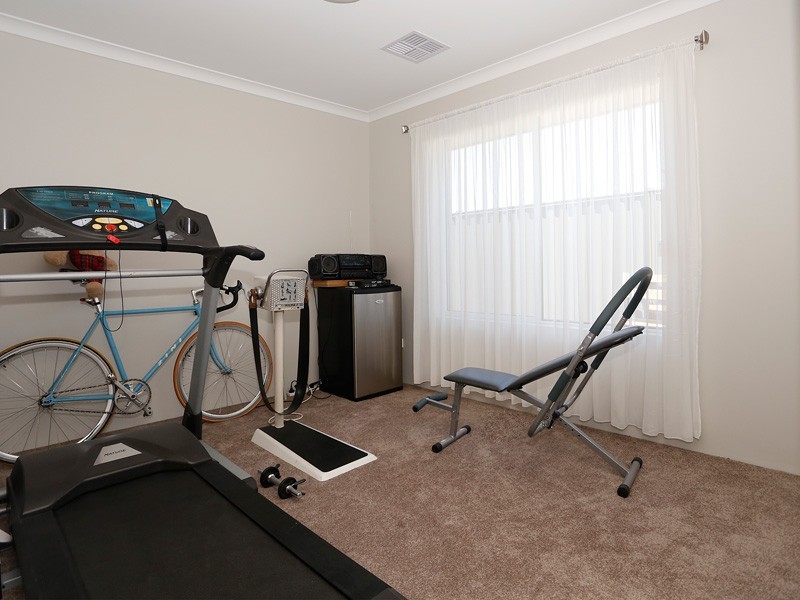 14 Versailles Turn, Landsdale WA 6065