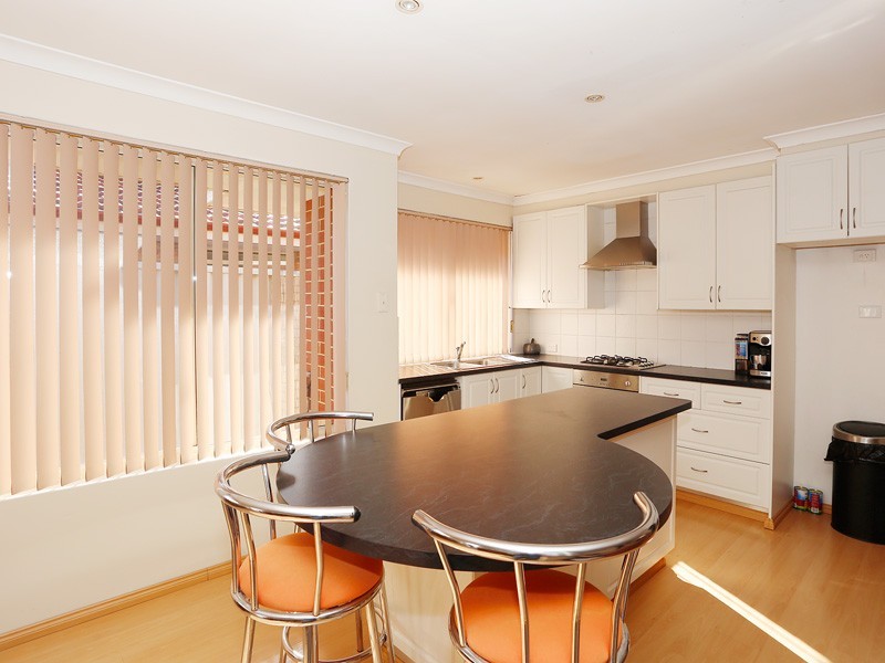 10 Arbroath Circle, Kinross WA 6028