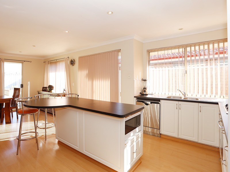 10 Arbroath Circle, Kinross WA 6028